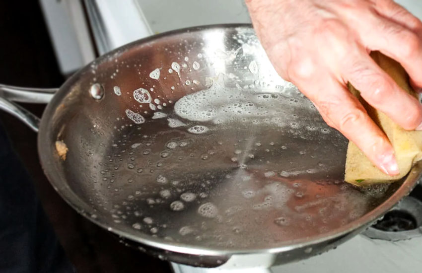 How to Clean Stainless Steel Pans with Baking Soda